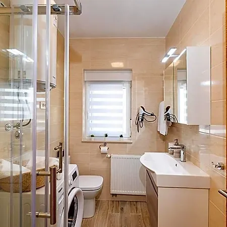 Aurelia Apartman *
